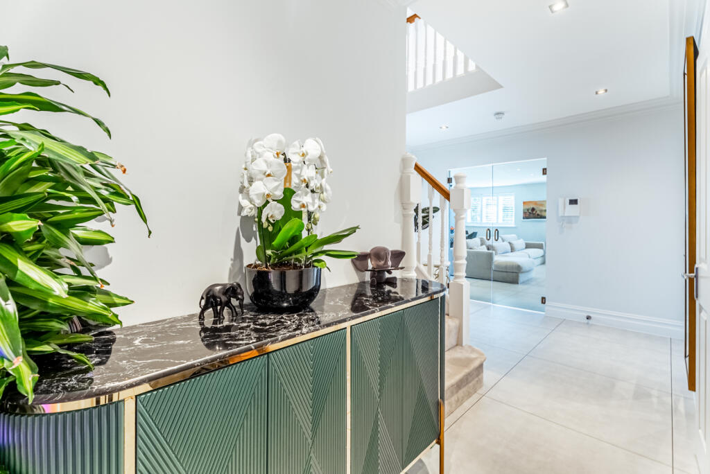 Additional image 18 of Luton Road, Harpenden, Hertfordshire, AL5