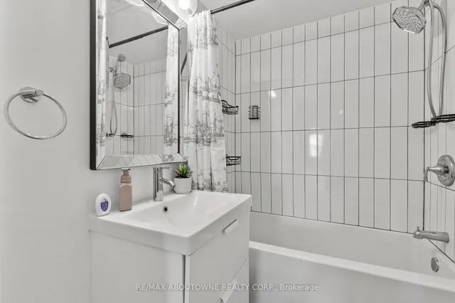 Additional image 18 of 26 Rosemont Ave