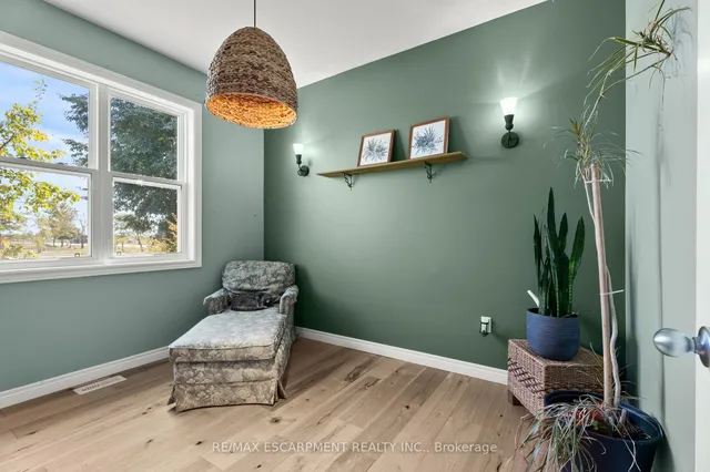 Additional image 20 of 301 Mud St