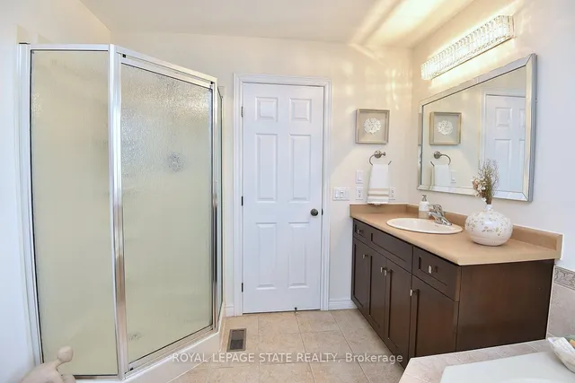 Additional image 35 of 12 Degrow Cres