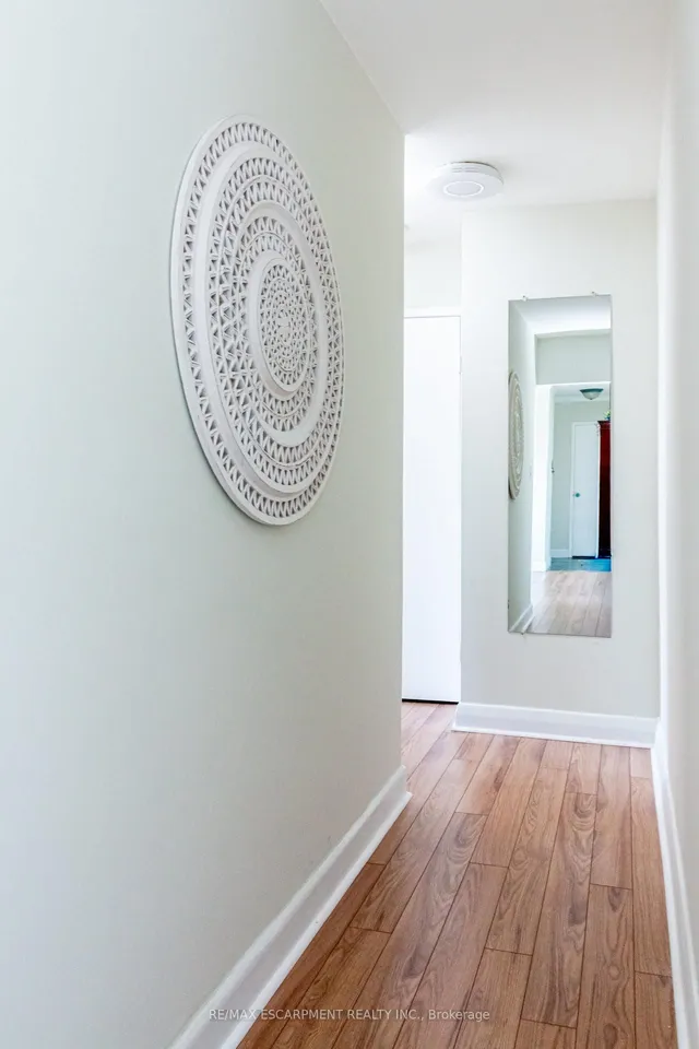 Additional image 22 of 824 Brant St Unit 8