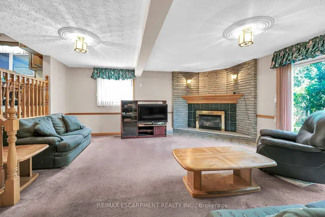 Additional image 31 of 65 Ellington Ave