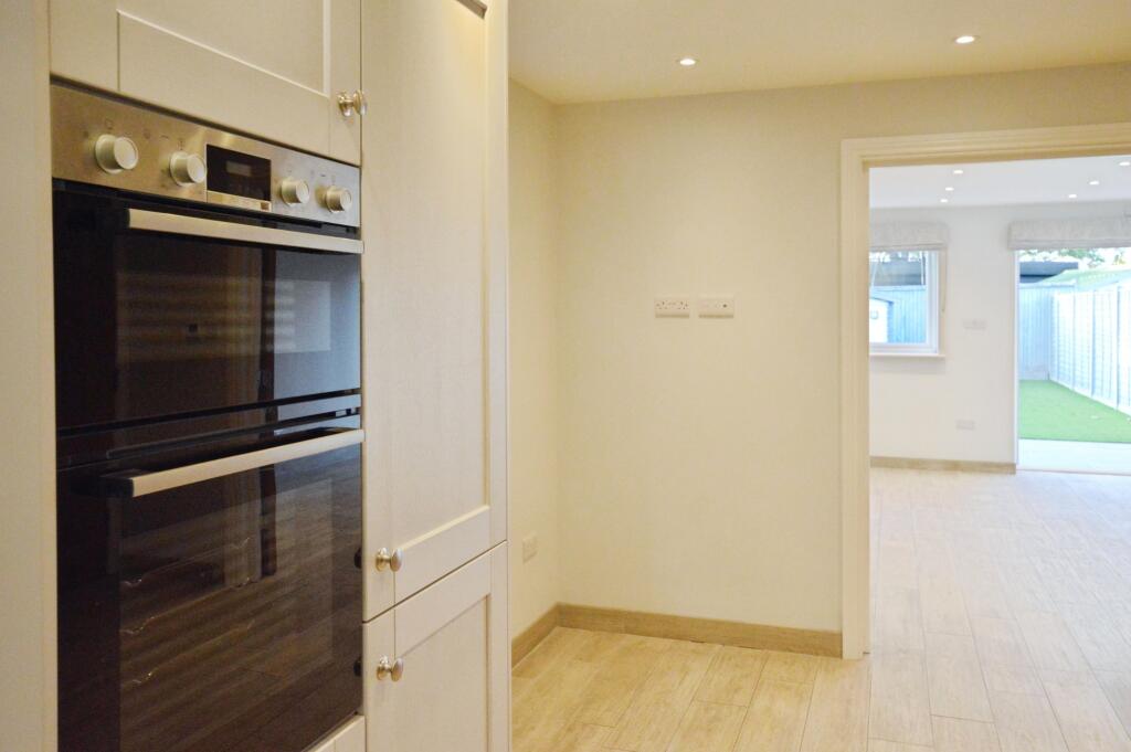 Additional image 4 of Oaklands Lane, St Albans, AL4