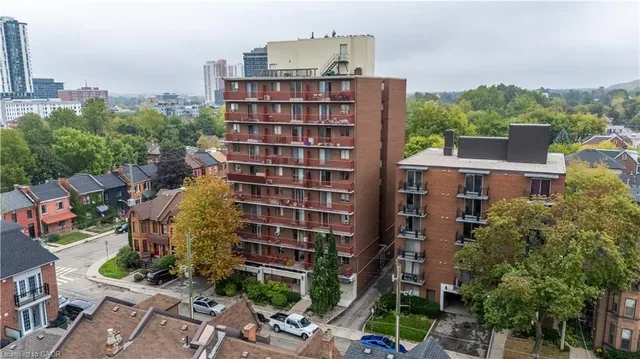 Additional image 27 of 141 Catharine St Unit 204