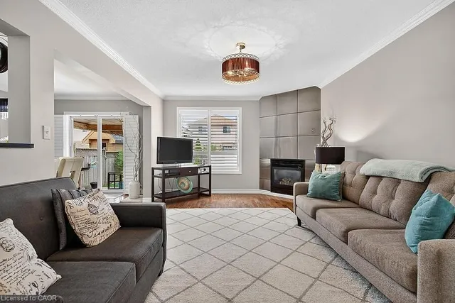 Additional image 23 of 28 Woodbank St