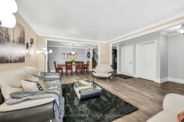 Additional image 6 of 28 Tara Crt