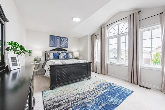 Additional image 23 of 11 Weathering Hts