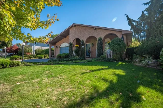 Additional image 3 of 100 Albion Falls Blvd