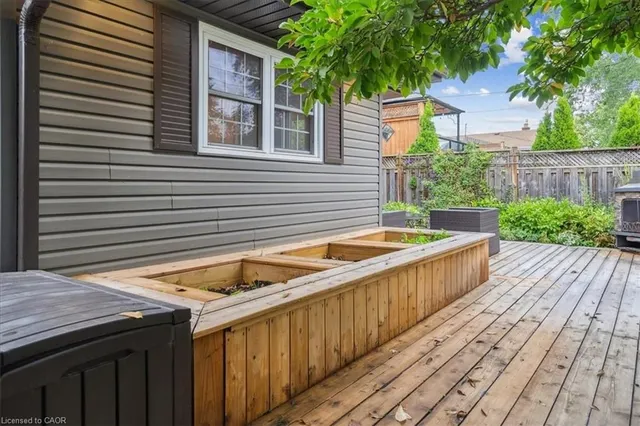 Additional image 33 of 493 Donegal Dr