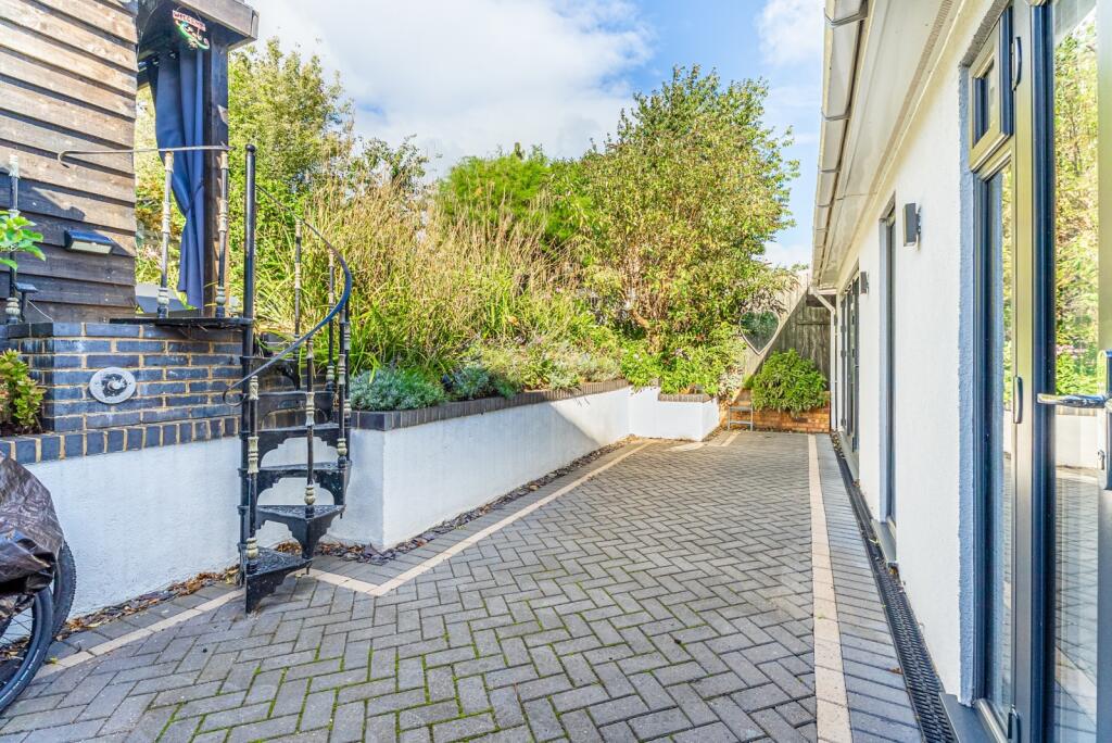 Additional image 22 of Wroxham Way, Harpenden, Hertfordshire, AL5