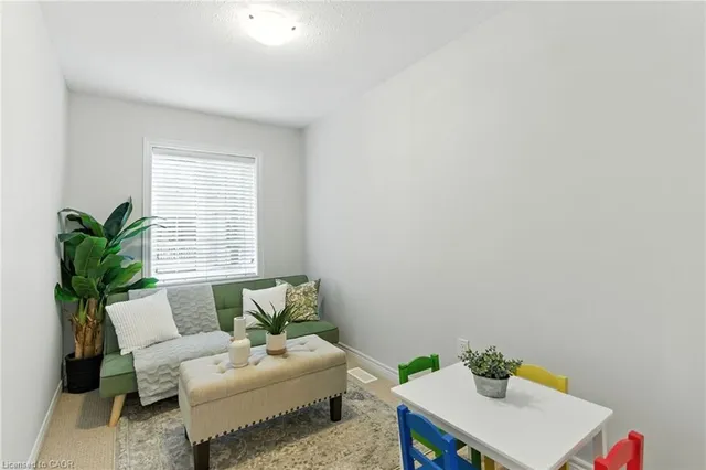 Additional image 21 of 377 Glancaster Rd Unit 24