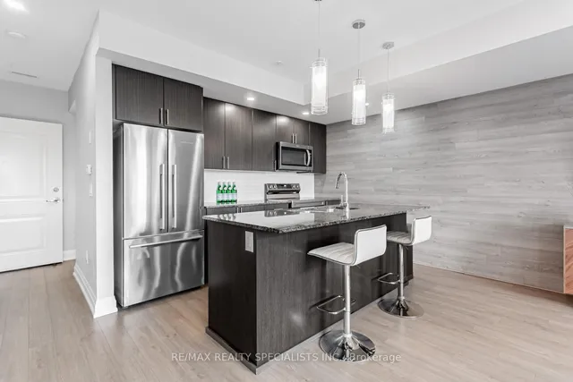 Additional image 8 of 1210 Main St Unit 203