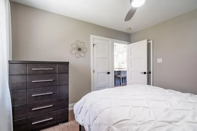 Additional image 16 of 38 Salem Ave