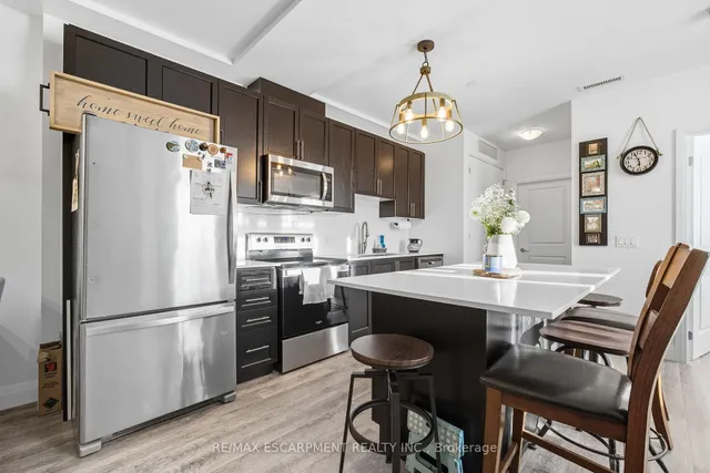 Additional image 7 of 1 Redfern Ave Unit 426