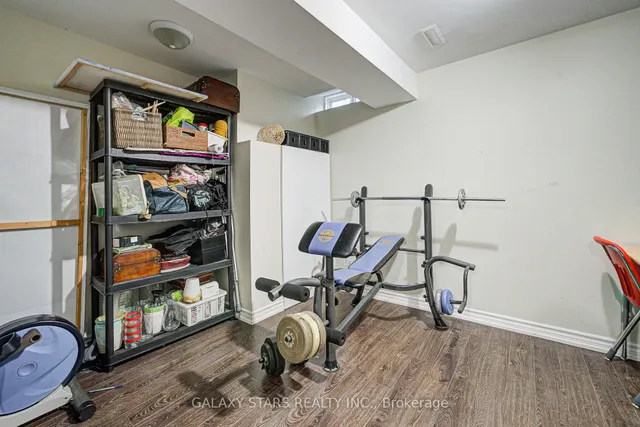 Additional image 41 of 1049 Kennedy Circ