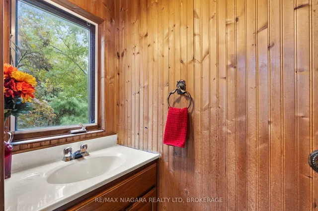 Additional image 20 of 154 Melrose Ave