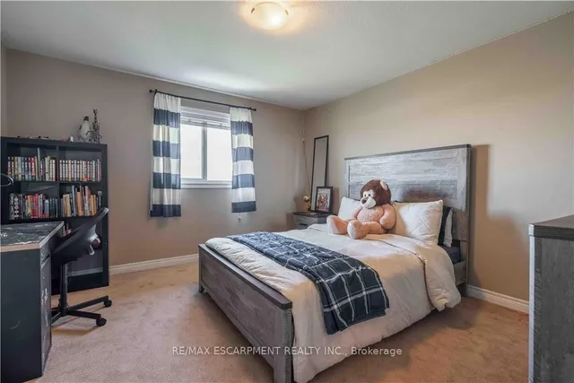 Additional image 29 of 51 Showcase Dr