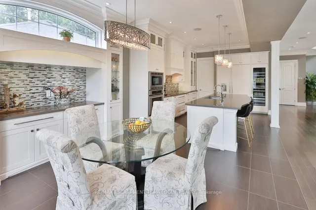 Additional image 12 of 2229 Lakeshore Rd