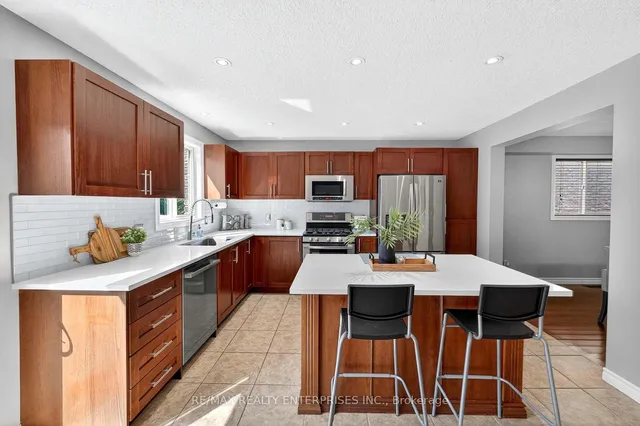 Additional image 10 of 1366 Upper Paradise Rd