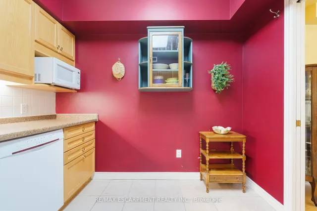 Additional image 18 of 77 Governors Rd Unit 102