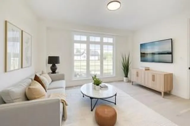 Additional image 19 of 20 Stokes Tr