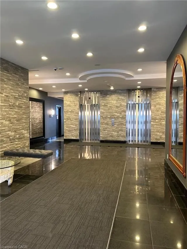 Additional image 4 of 135 James St Unit 409