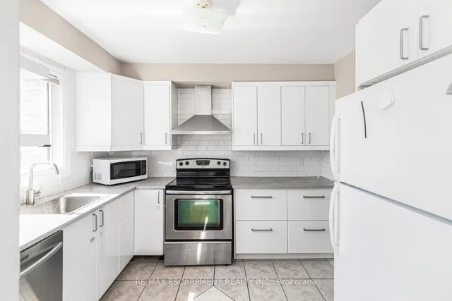 Additional image 11 of 25 Bryna Ave Unit F