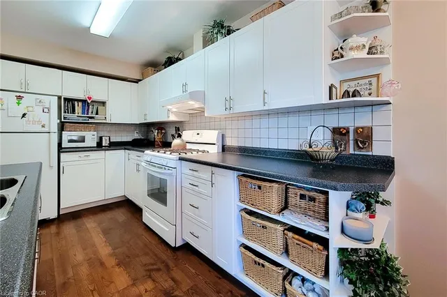 Additional image 12 of 1115 Paramount Dr Unit 88