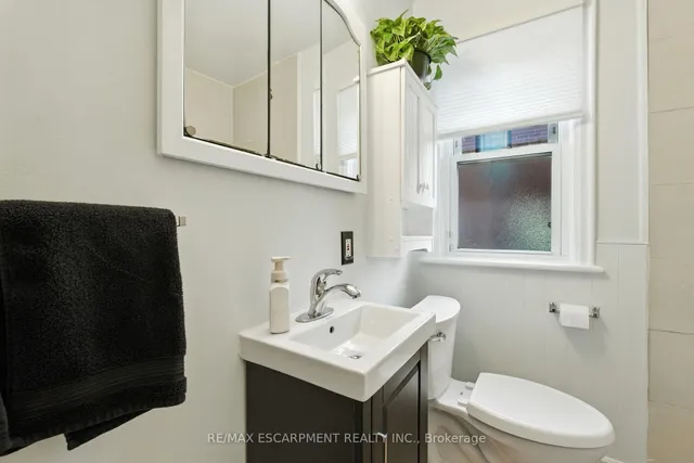 Additional image 21 of 261 East 14th St