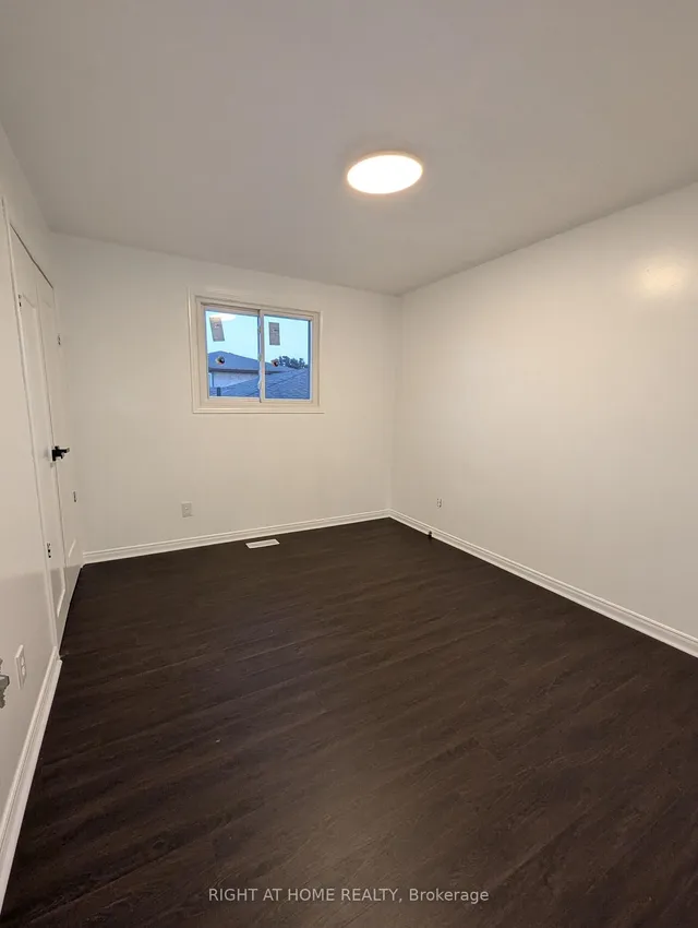 Additional image 30 of 73 Skyview Dr