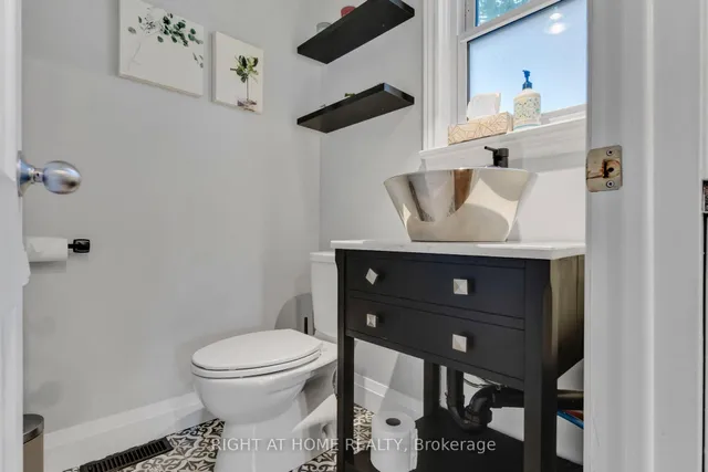 Additional image 17 of 710 Hager Ave