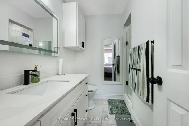 Additional image 30 of 1570 Cartwright Cres
