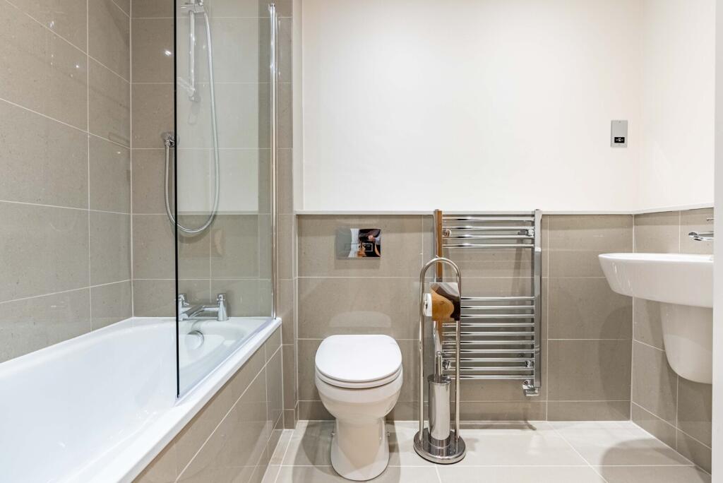 Additional image 8 of Hickling Way, Harpenden, Hertfordshire, AL5