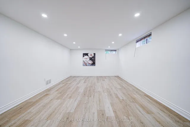 Additional image 35 of 19 Sheldon St