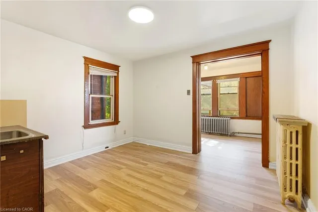 Additional image 21 of 11 Holton Ave