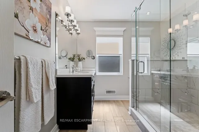 Additional image 20 of 196 Dundas St