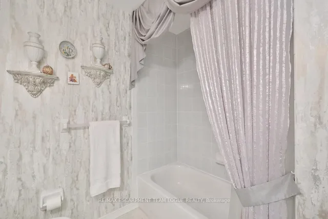 Additional image 36 of 2165 Country Club Dr Unit 16