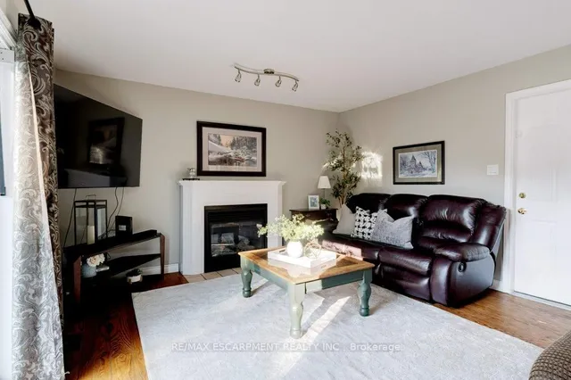 Additional image 7 of 37 WEST Ave