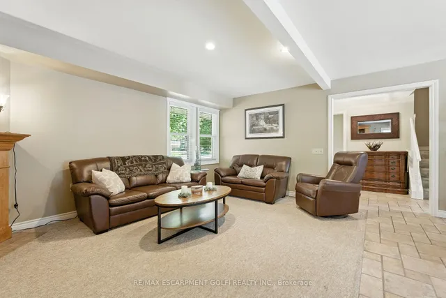 Additional image 5 of 6 Lilac Crt