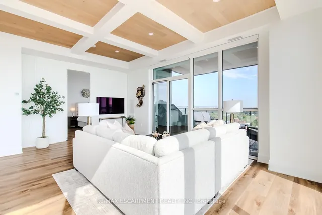 Additional image 18 of 2007 James St Unit 2102