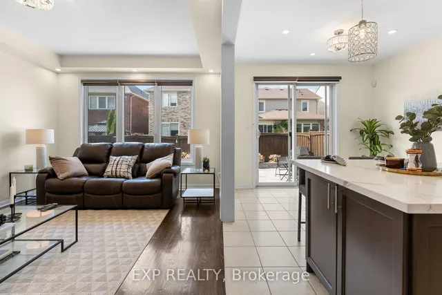 Additional image 5 of 986 Farmstead Dr