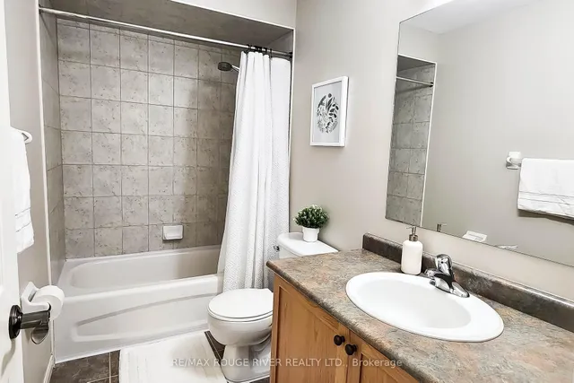Additional image 18 of 74 Meadow Wood Cres