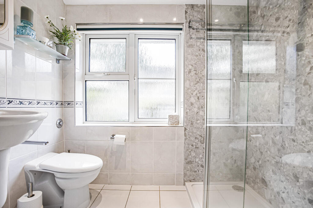 Additional image 20 of Woodland Rise, Welwyn Garden City, AL8