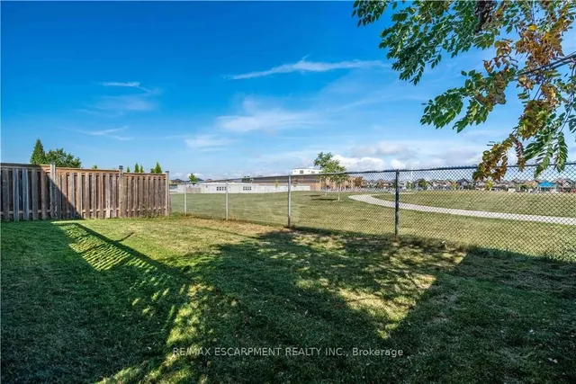 Additional image 42 of 51 Showcase Dr