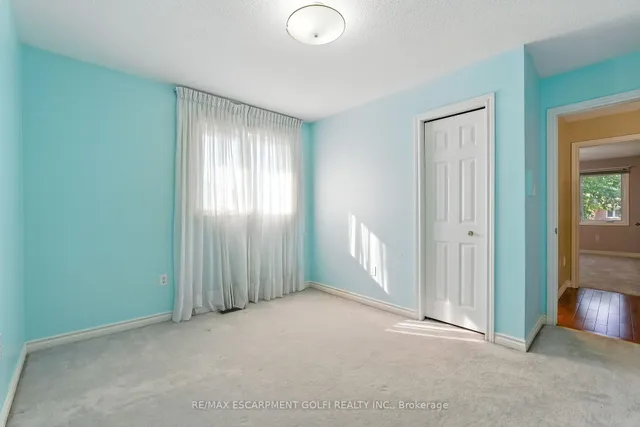 Additional image 34 of 6 Renata Crt