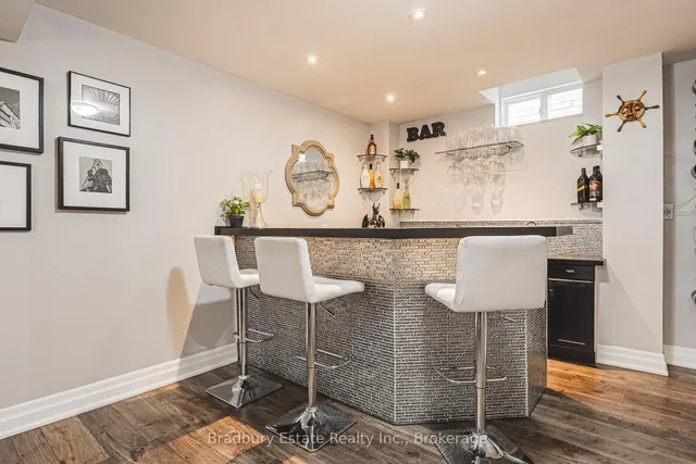 Additional image 38 of 11 Weathering Hts