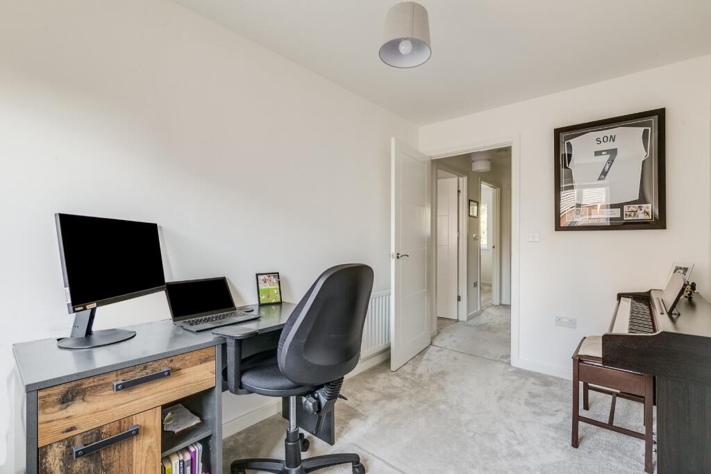 Additional image 13 of Claves Crescent, Welwyn Garden City, Hertfordshire, AL7 1WN