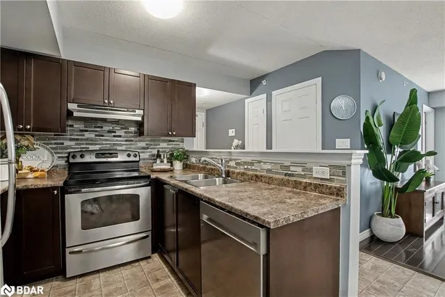 Additional image 8 of 1380 Main St Unit 204