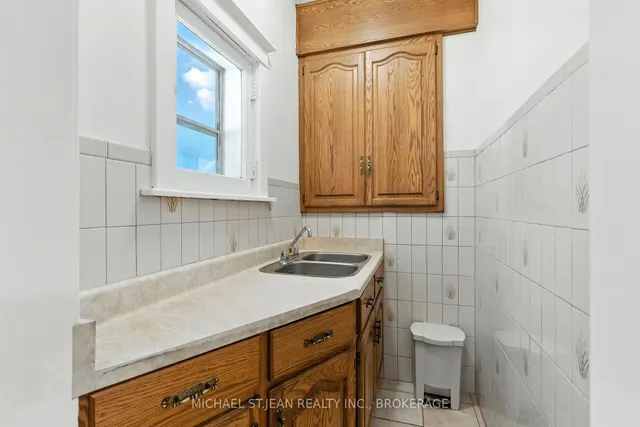 Additional image 16 of 73 Balmoral Ave