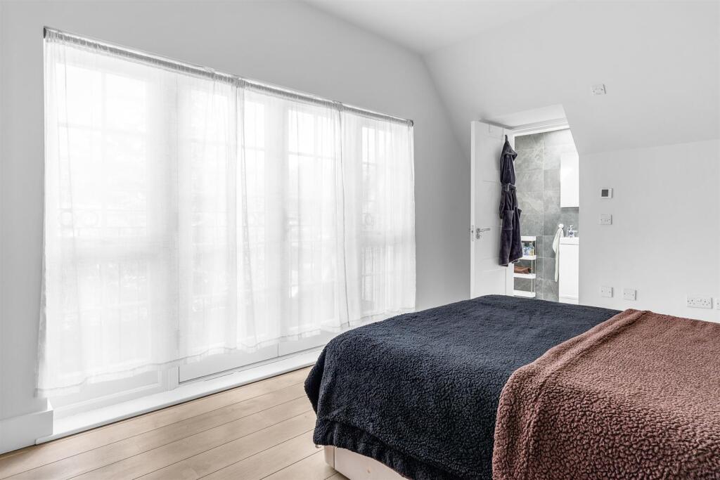 Additional image 11 of Codicote Road, Welwyn